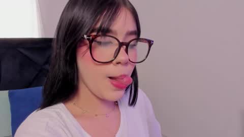 LilyWoodz online show from 02.09.26