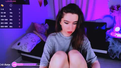 Snapshot of lily_xbaby chatting on 10.29.25 LILY online show from 10.29.25