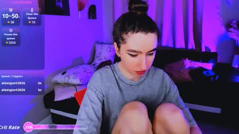 Snapshot of lily_xbaby chatting on 11.22.25 LILY online show from 11.22.25