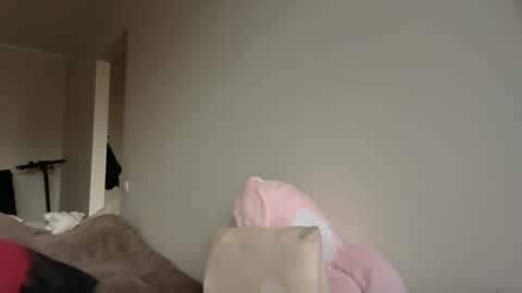 lilycandy_ online show from 10.28.25