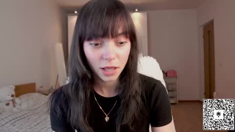 Snapshot of lilyewing_ chatting on 12.03.24 Lily online show from 12.03.24