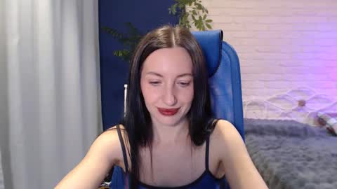 Lily online show from 10.04.25