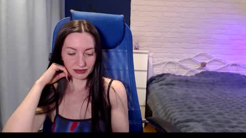 Lily online show from 11.19.25