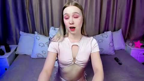 Snapshot of lilystarlight chatting on 03.10.25 Lilian online show from 03.10.25