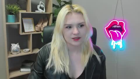 Lily online show from 04.07.26