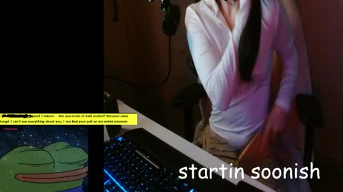 Snapshot of lilythrone chatting on 05.18.26 Lily Rone online show from 05.18.26