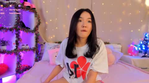Snapshot of lin_kun chatting on 12.15.24 Lin Use menu to play with me online show from 12.15.24