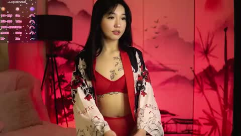 Snapshot of lin_kun chatting on 02.24.25 Lin Use menu to play with me online show from 02.24.25