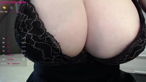 Snapshot of lina____ chatting on 03.09.25 Lina online show from 03.09.25