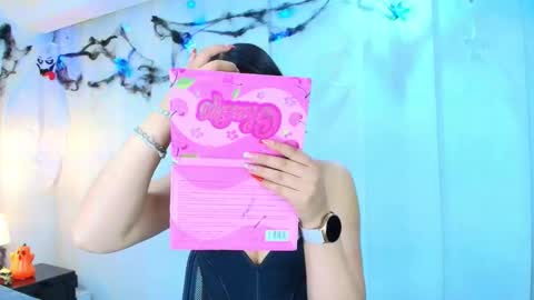  Lina Bedoya  online show from 10.25.25