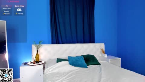 Lina blueeyed    GMT3 1100-1700 Mon Wed Thu Sat Sun online show from 10.15.25