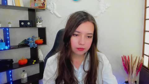 Snapshot of lina_brownie chatting on 12.21.24 Lina online show from 12.21.24