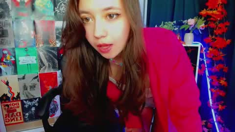 Snapshot of lina_brownie chatting on 12.26.24 Lina online show from 12.26.24