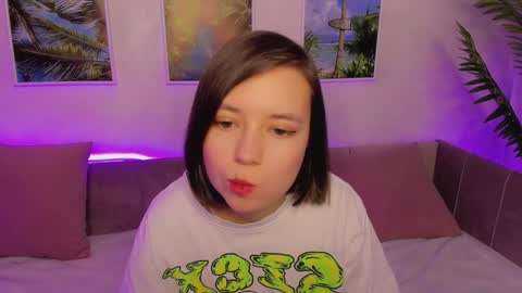Snapshot of lina_brownie chatting on 01.19.25 Lina online show from 01.19.25