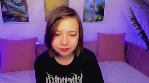 Snapshot of lina_brownie chatting on 01.21.25 Lina online show from 01.21.25