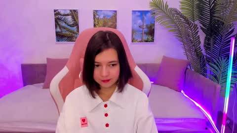 Snapshot of lina_brownie chatting on 02.18.25 Lina online show from 02.18.25