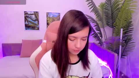 Snapshot of lina_brownie chatting on 10.09.25 Lina online show from 10.09.25