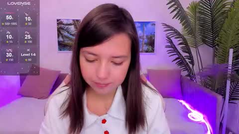 Snapshot of lina_brownie chatting on 10.11.25 Lina online show from 10.11.25