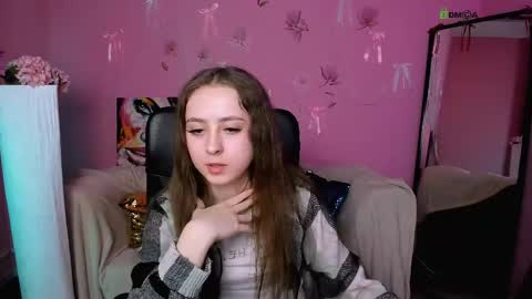 lina_fox12 online show from 04.20.26