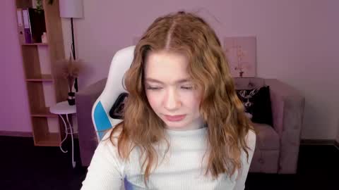 Snapshot of lina_kiss_me chatting on 03.11.25 Lina online show from 03.11.25