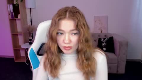 Snapshot of lina_kiss_me chatting on 03.11.25 Lina online show from 03.11.25