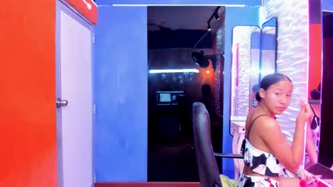 lina_kl online show from 10.21.25