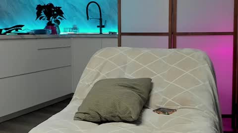 Snapshot of lina_n_kitty chatting on 12.05.24 Lina - online show from 12.05.24