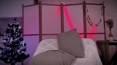 Snapshot of lina_n_kitty chatting on 12.16.24 Lina - online show from 12.16.24