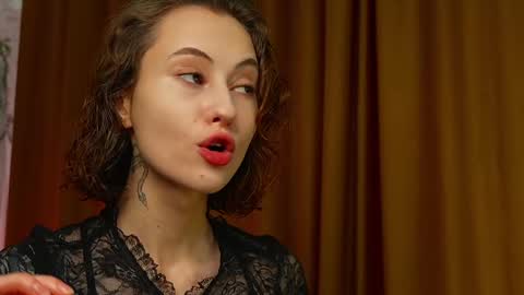 Snapshot of lina_n_kitty chatting on 02.08.25 Lina - online show from 02.08.25