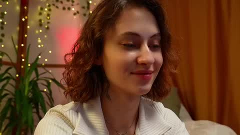 Snapshot of lina_n_kitty chatting on 02.16.25 Lina - online show from 02.16.25