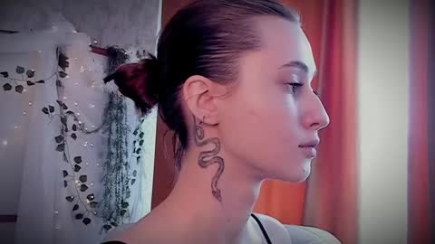 Snapshot of lina_n_kitty chatting on 02.26.25 Lina - online show from 02.26.25