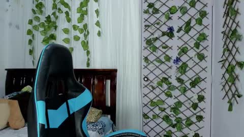 paola online show from 03.10.25