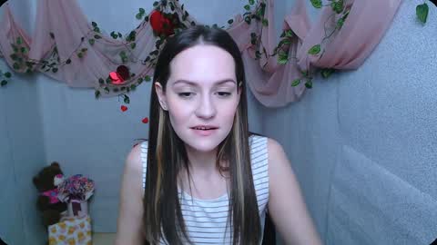 Lina online show from 12.21.24