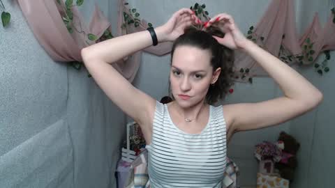 Lina online show from 12.24.24