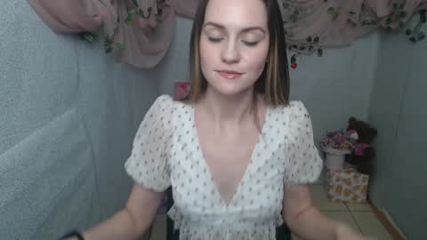 Lina online show from 01.07.25