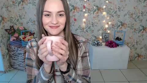 Lina online show from 02.18.25