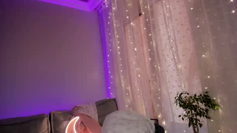 Snapshot of lina_stones chatting on 02.24.25 Sophia online show from 02.24.25