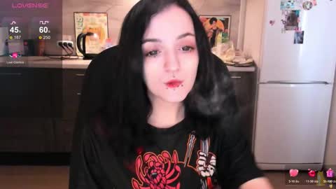 Lina 3  1715622743 online show from 10.20.25