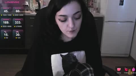 Lina 3  1715622743 online show from 11.17.25