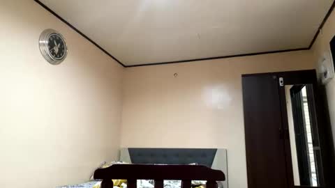 Snapshot of linadebie chatting on 11.23.25 LinaDebie online show from 11.23.25