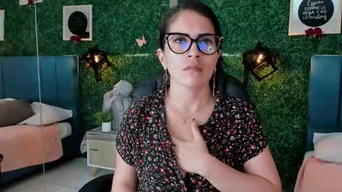 Lina  online show from 10.22.25