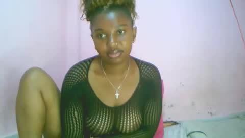 linah1123 online show from 10.18.25