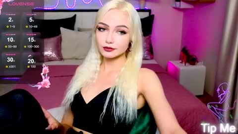 I am Lina online show from 09.17.25