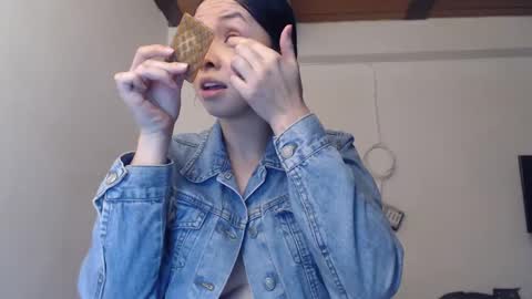 Lina online show from 09.11.25