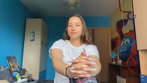 Elin online show from 06.19.26