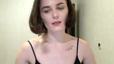 Snapshot of linda_aa chatting on 07.13.26 Linda online show from 07.13.26
