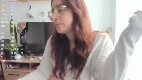 Giggles  online show from 12.19.25