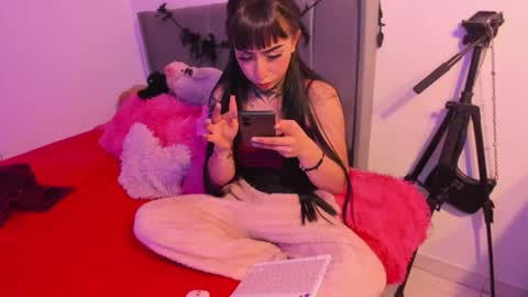 Lindaa maria  online show from 12.16.25