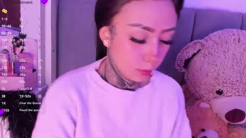 Lindaa maria  online show from 01.17.26