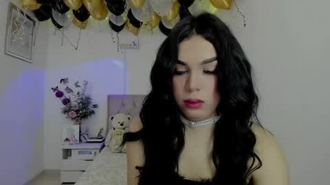 Snapshot of linda_zaam8386 chatting on 02.03.25 online show from 02.03.25